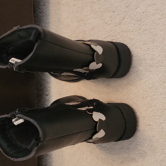 Carter's Boots - Picture 4 of 6